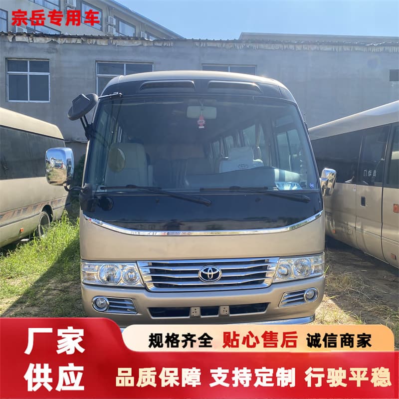 Export medium bus, cross-border export premium used Toyota Coaster diesel version, minibus