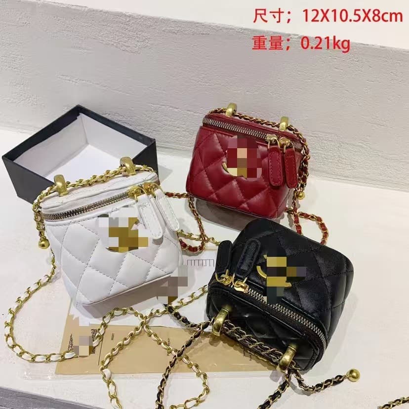 2025 New Small Fragrance Style Bag Mini Cosmetic Bag Trendy Fashion Bucket Bag Diamond Grid Chain Women's Bag Light Luxury