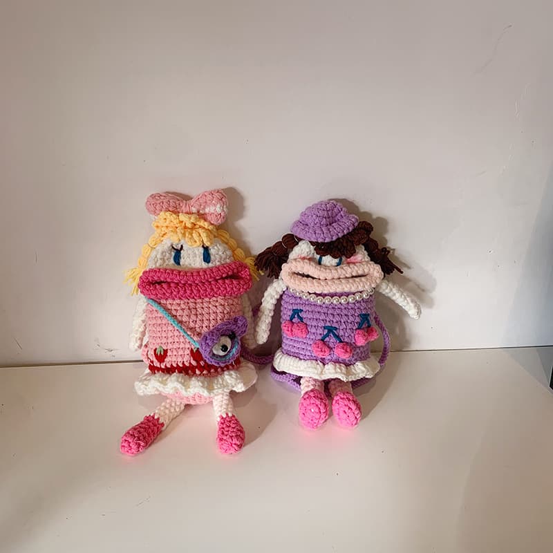 New cute handmade crochet bag cartoon big mouth girl girl doll woolen bag finished woven ladies crossbody bag