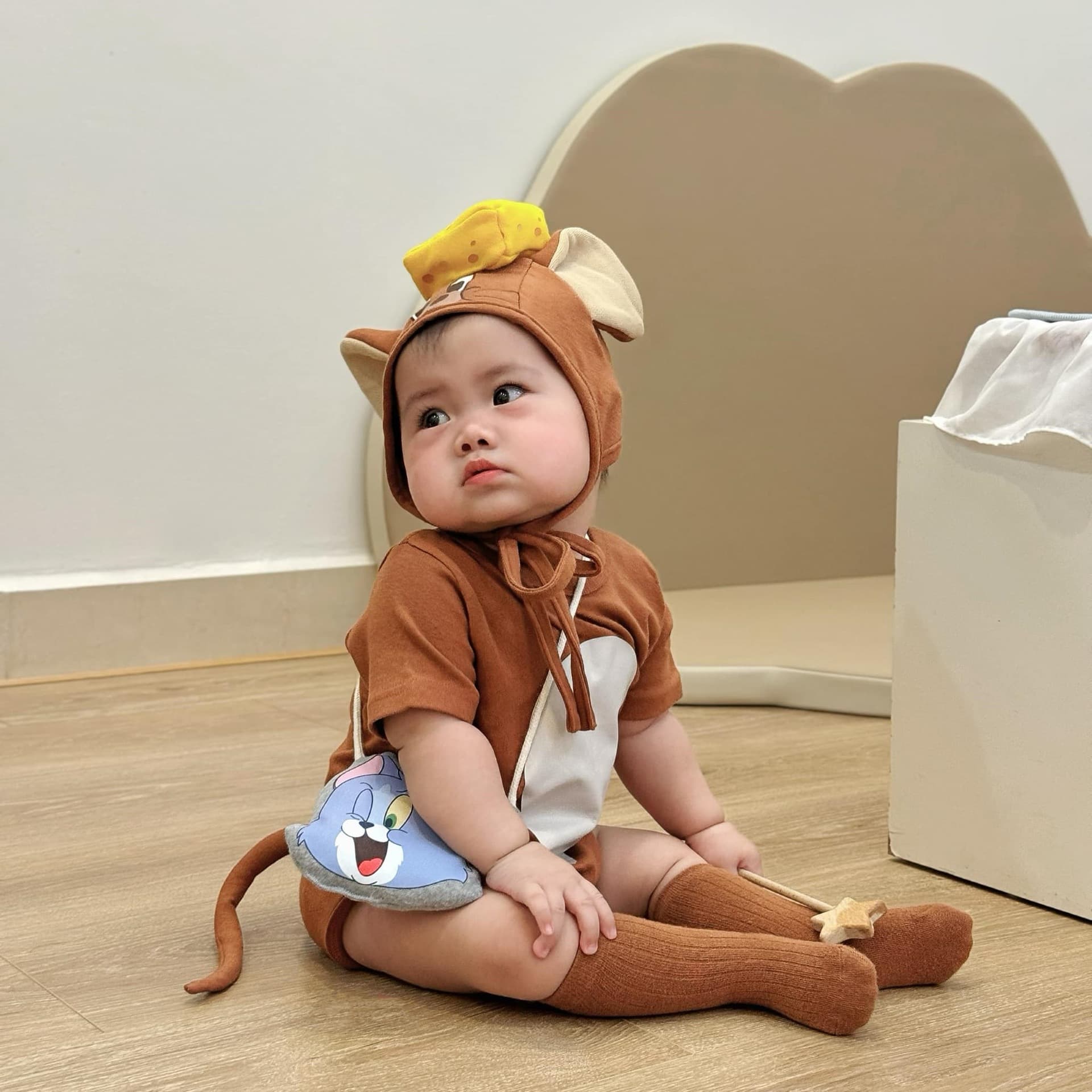 Ins Style Baby Bodysuit Summer Newborn Infant Triangle Romper 100 Days Photo Crawling Suit with Tail Jerry