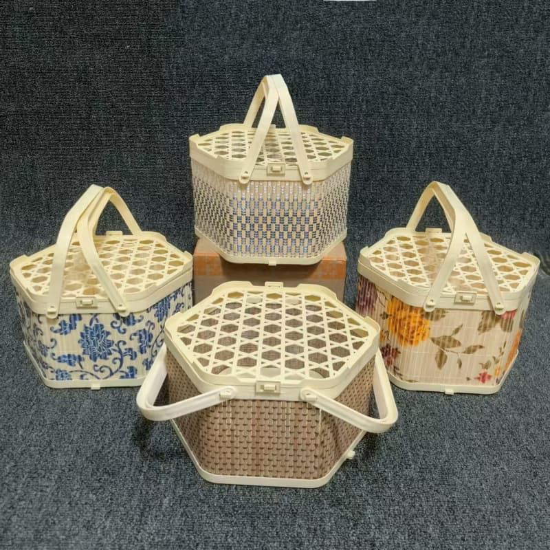 Hand-held hexagonal imitation bamboo basket with plastic lid, bayberry fruit, local specialty gift box packaging, wholesale strawberry eggs