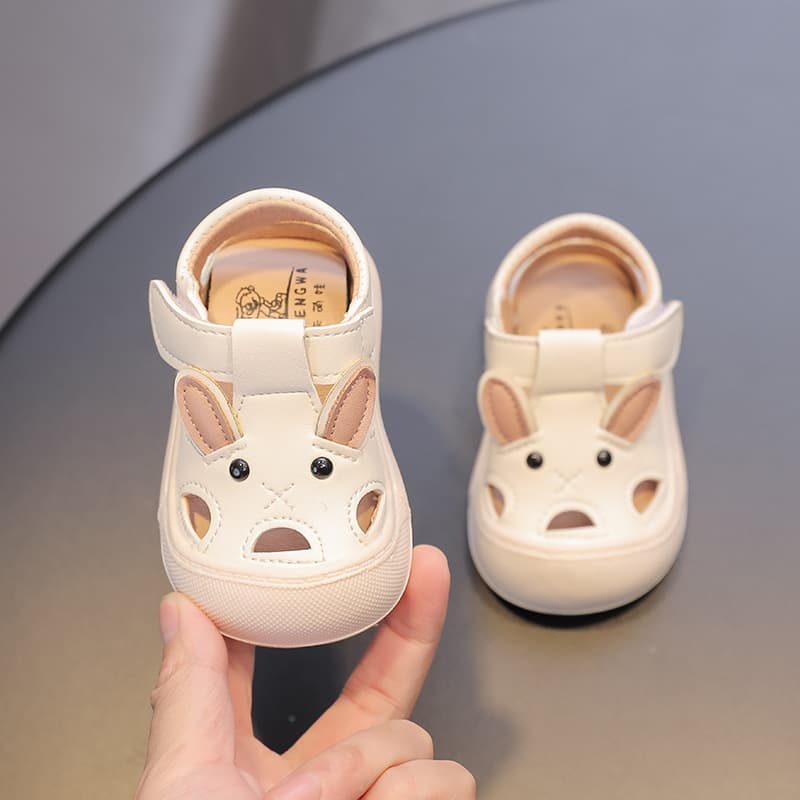 Baby Sandals Soft Sole Infant Walking Shoes Toddler Shoes 0-2 Years Summer Children Closed Toe Non-Slip Hole Shoes