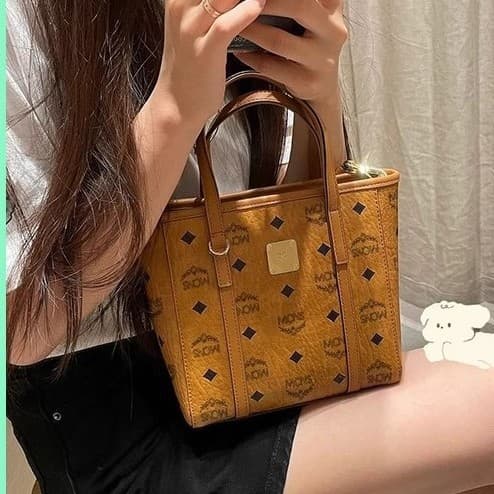 Big high goods chip steel hardware high version M home C vegetable basket tote small square bag M genuine leather women's bag crossbody handheld