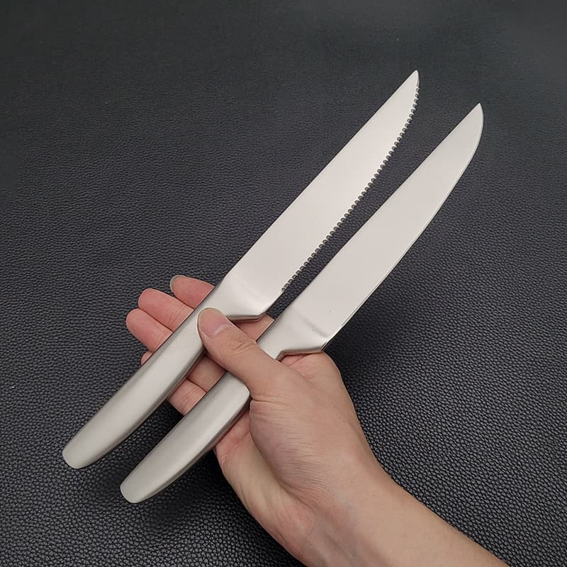 Titanium-purified stainless steel, home serrated steak knife, hotel and Western restaurant thickened steak knife, fruit knife