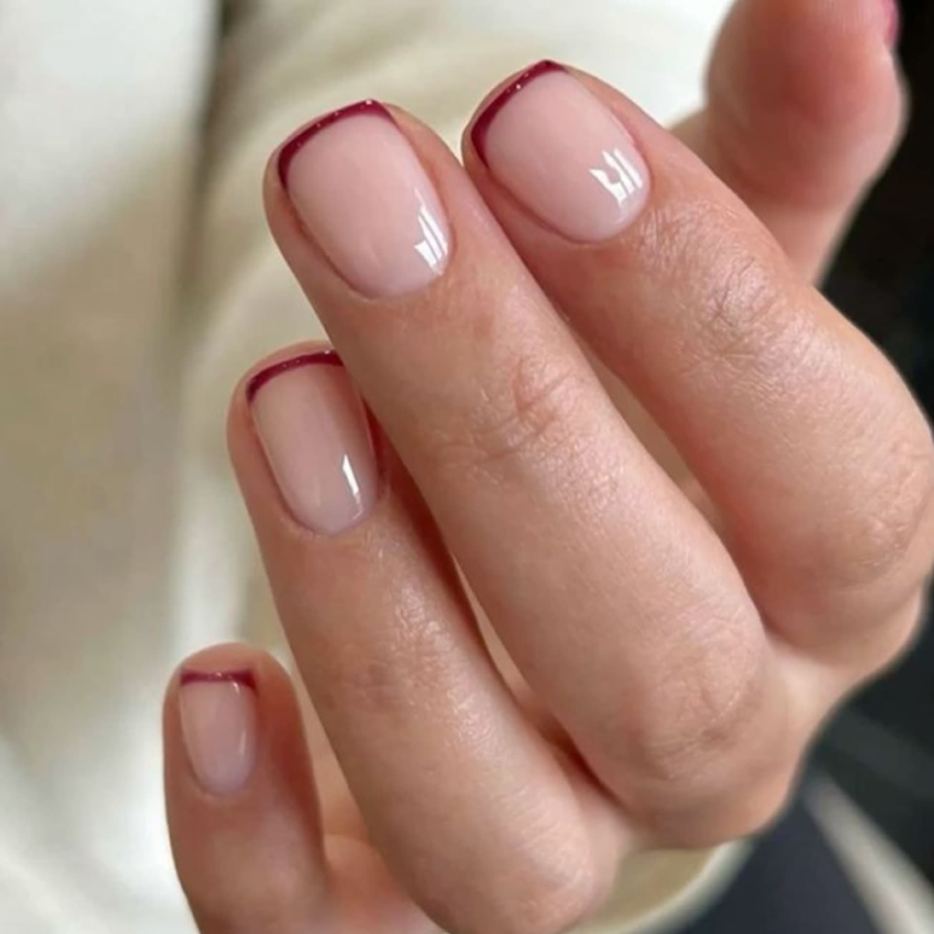 Lefan manicure simple red French wear nails short short square foreign trade wearable fake nails wholesale