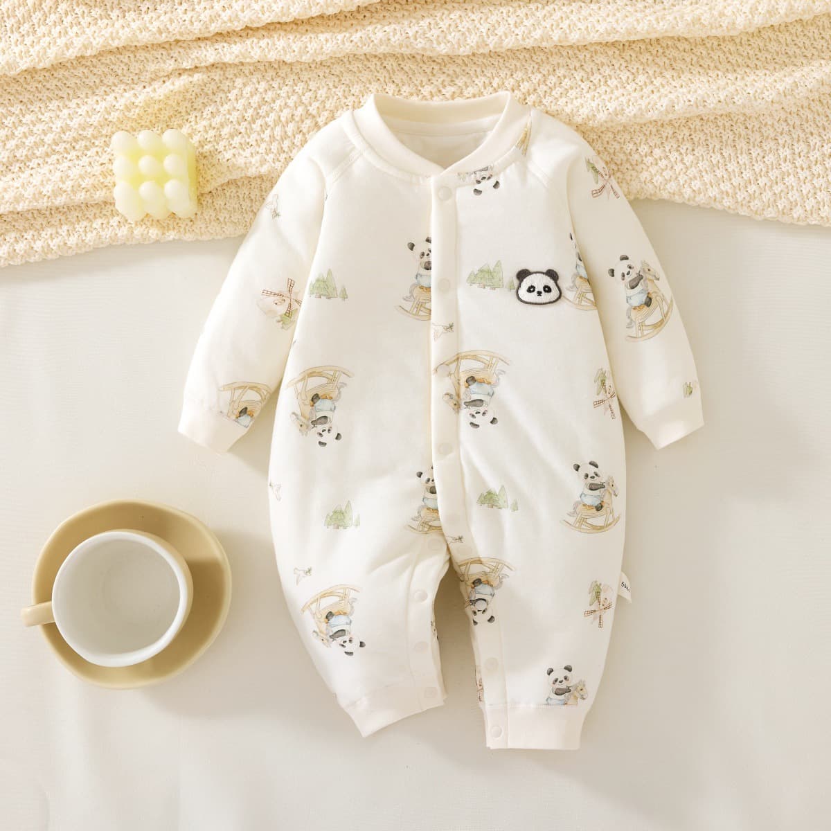 Autumn/Winter Baby Romper with 40g Cotton Padding, Warm Newborn A-Class Cotton Bodysuit, Baby Crawling Suit, Cotton Padded Jumpsuit