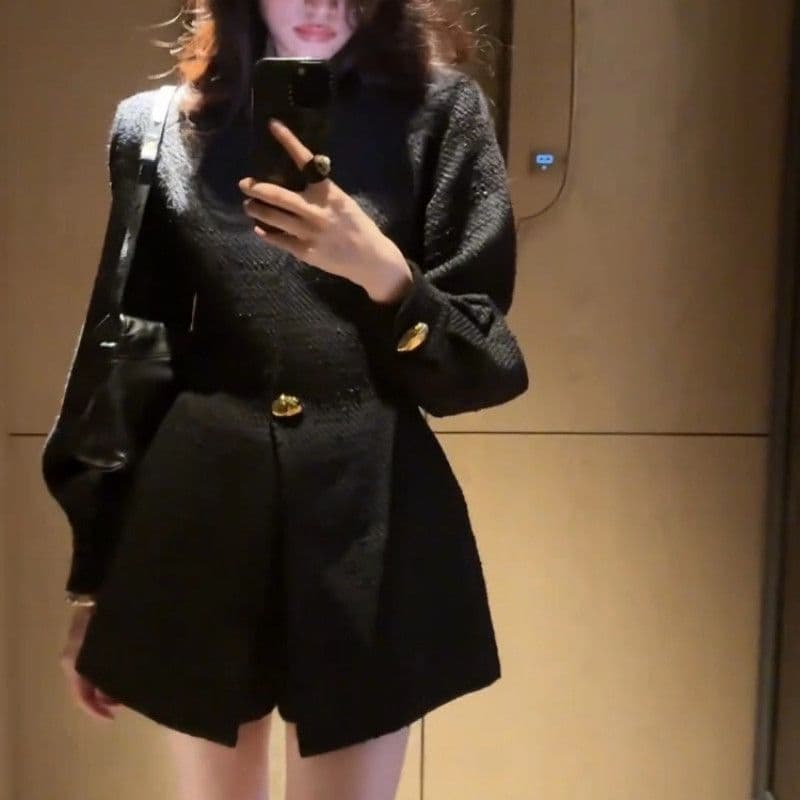 This year's popular black coat for women 2025 autumn light luxury new style attend important occasions pinch waist versatile top