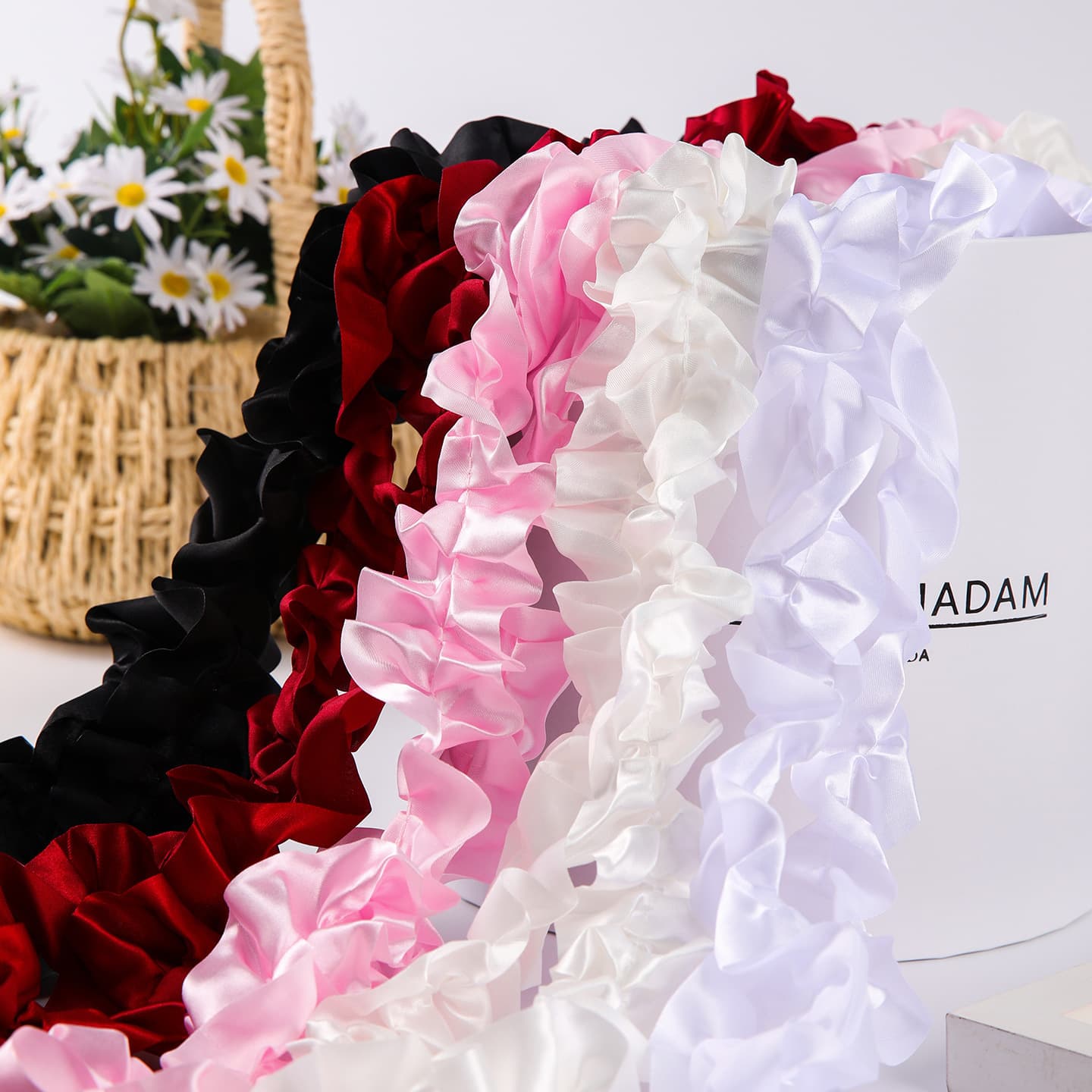 Bouquet skirt jacquard fabric cake skirt lined with lace wrapped flowers wavy pleated cloth bouquet flower packaging materials