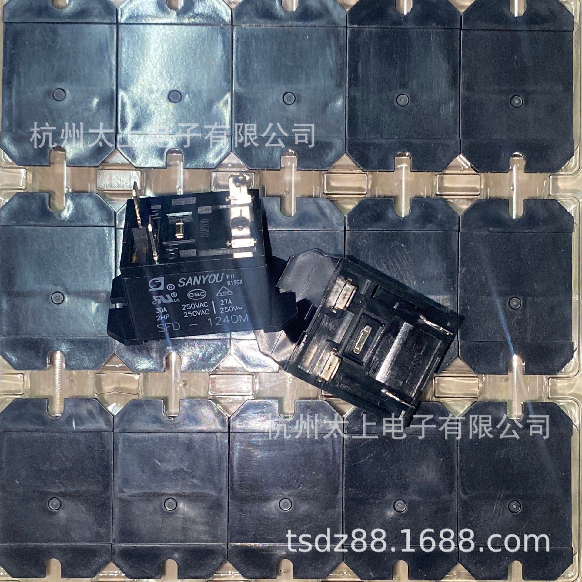 SFD-124DM SANYOU Relay 30A250V Flange Mount 4-Pin Tab Normally Open Electromagnetic