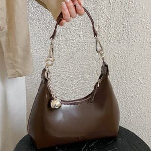 2026 New Hobo Bag Premium Simple Fashion Women's Bag Retro Commuter Underarm Bag Women's Shoulder Bag