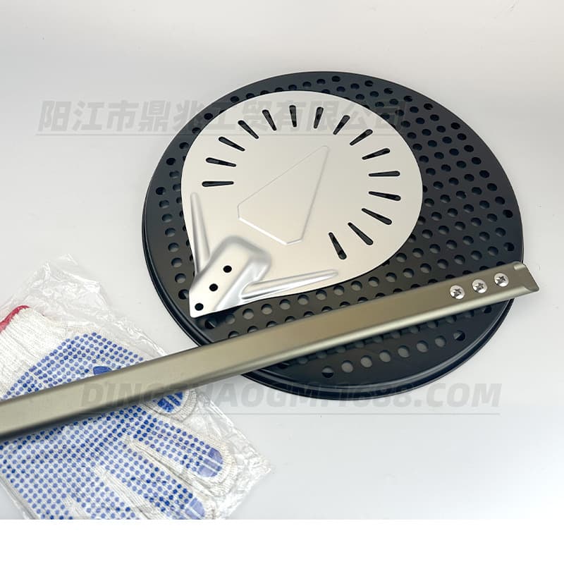 In Stock Round Non-Stick 7/8/9/10 Inch Perforated Anodized Hard-Coated Pizza Peel with Wooden Heat-Resistant Extended Handle