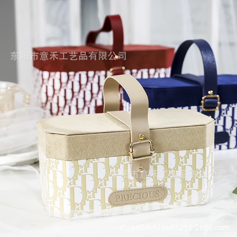 Counter luxury gift box, high-end brand gift box, wedding bridesmaid gift box, velvet box, leather handle