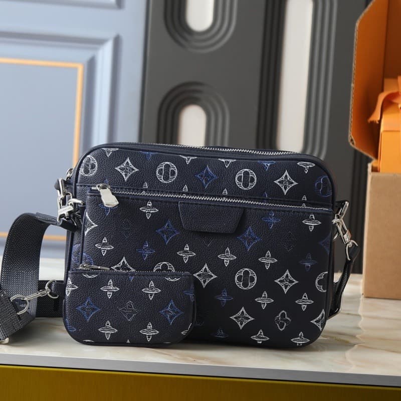 In Stock Crossbody Bag for Men 3-in-1 Embossed Camera Bag Versatile Casual Commuter Shoulder Messenger Bag