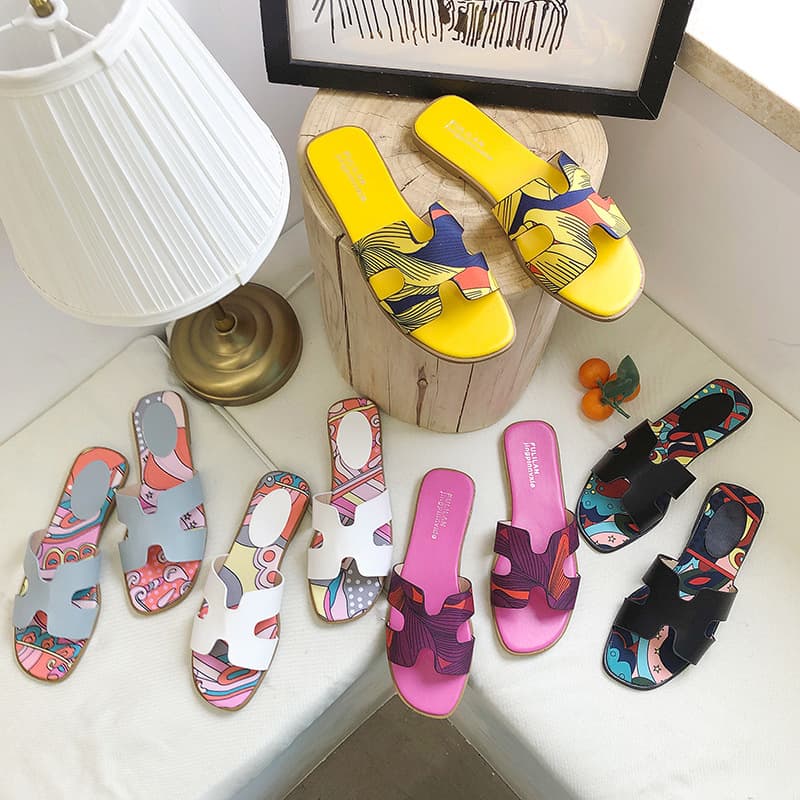 New Summer Women's Korean-style Toe-loop Flat Sandals, Fashionable Graffiti Flat Heel Slippers for Outdoor Wear