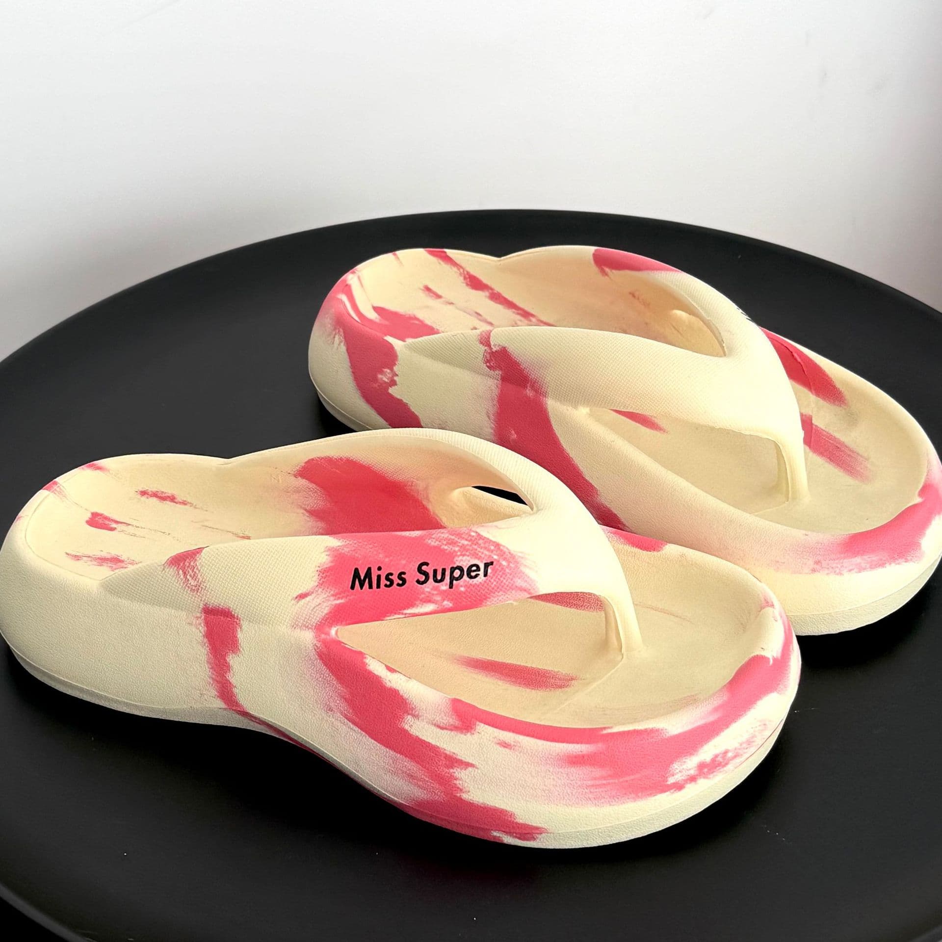 Xiaohongshu Viral Women's Outdoor Slippers Summer Non-slip EVA Ultra-Soft Thick Sole Camouflage Flip Flops for Women