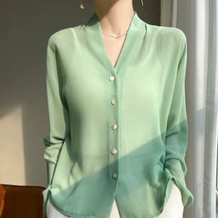 Qiao Qi Shirt Summer Thin Sun Protection Top Women V-Neck Silk Shirt Long Sleeve Light Luxury Thin Cardigan Top