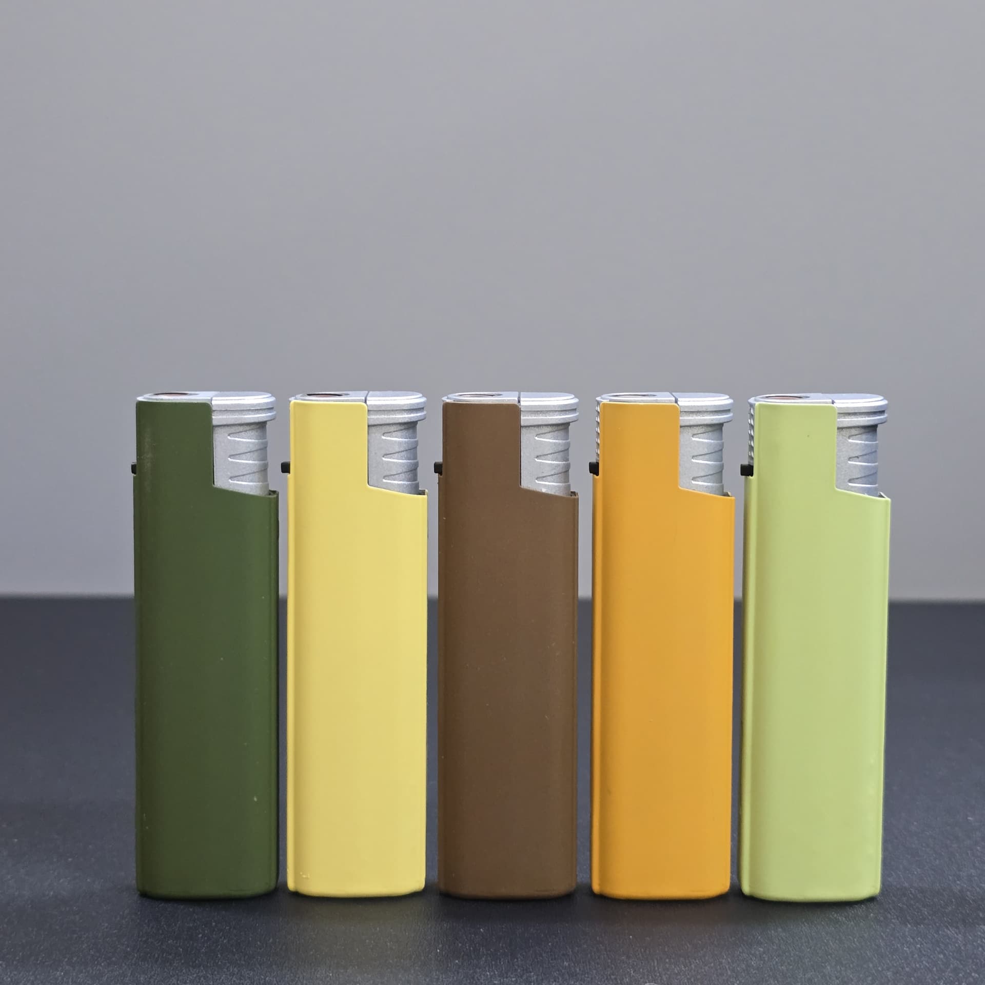 New Direct-Impact Lighter with Five-Color Light Panel, Disposable Windproof Lighter for Supermarkets, Factory Wholesale