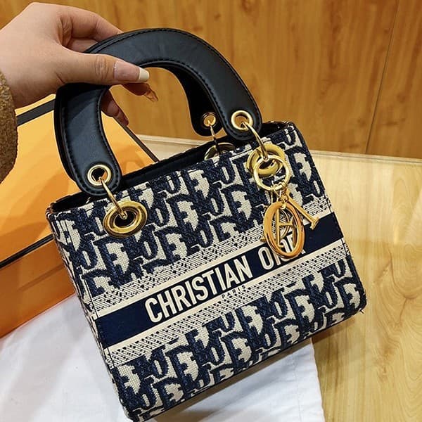 Cross-border Luxury Embroidered Handbag 2026 New Women's Shoulder Crossbody Bag Top Handle Lady Dior Style Bag High-end Women's Bag