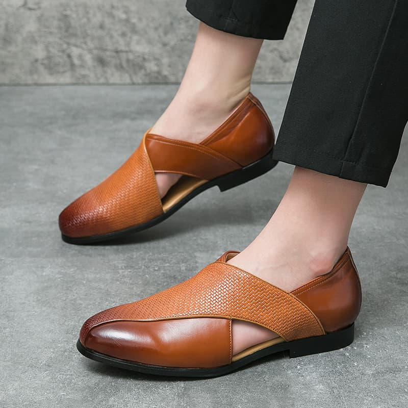 Cross-border New Summer Leather Sandals for Men, Large Size, Fashionable British Style Slip-on Sandals, Men's Hollow Leather Shoes