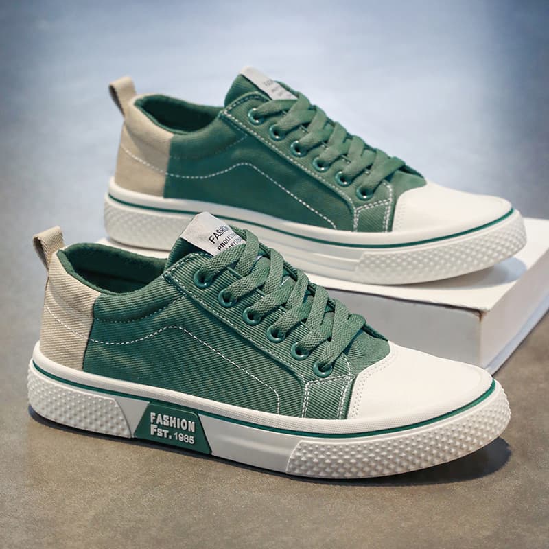 Canvas Shoes Men Low Top Spring Autumn 2026 New Simple Low Top Student Board Shoes Men Versatile Sports Casual Trendy Shoes