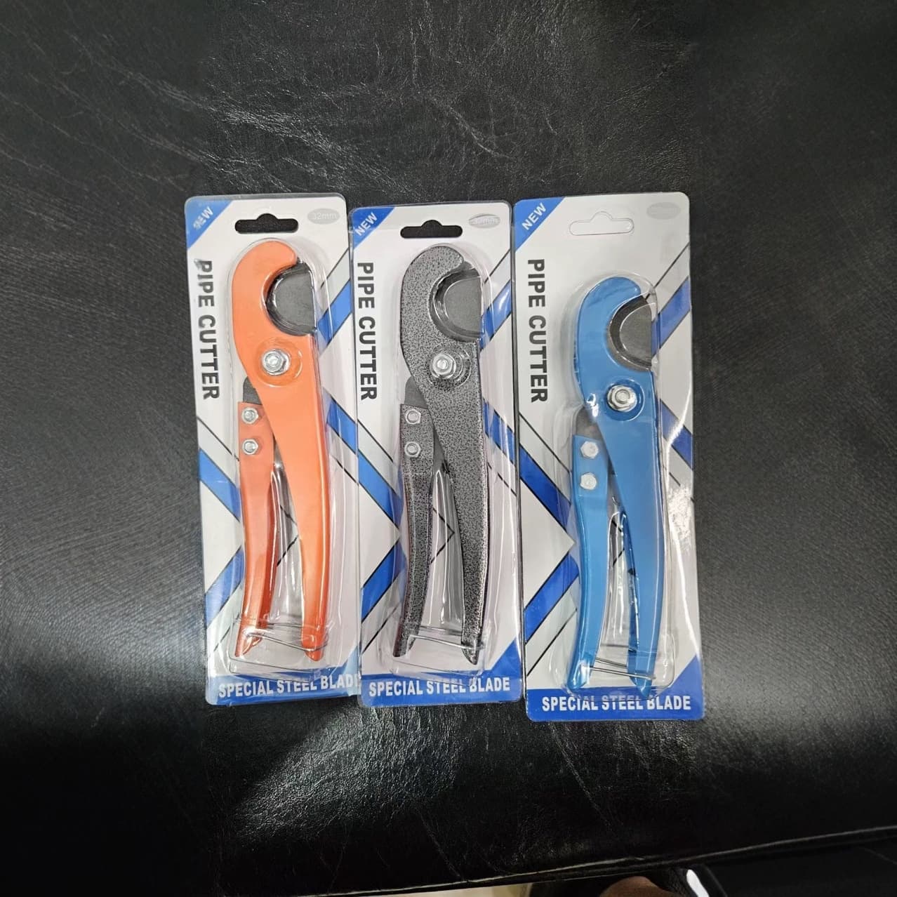 Imported steel blade Teflon manual quick-cutting pipe cutter, PPR water pipe cutter with replaceable blades, factory direct sales.