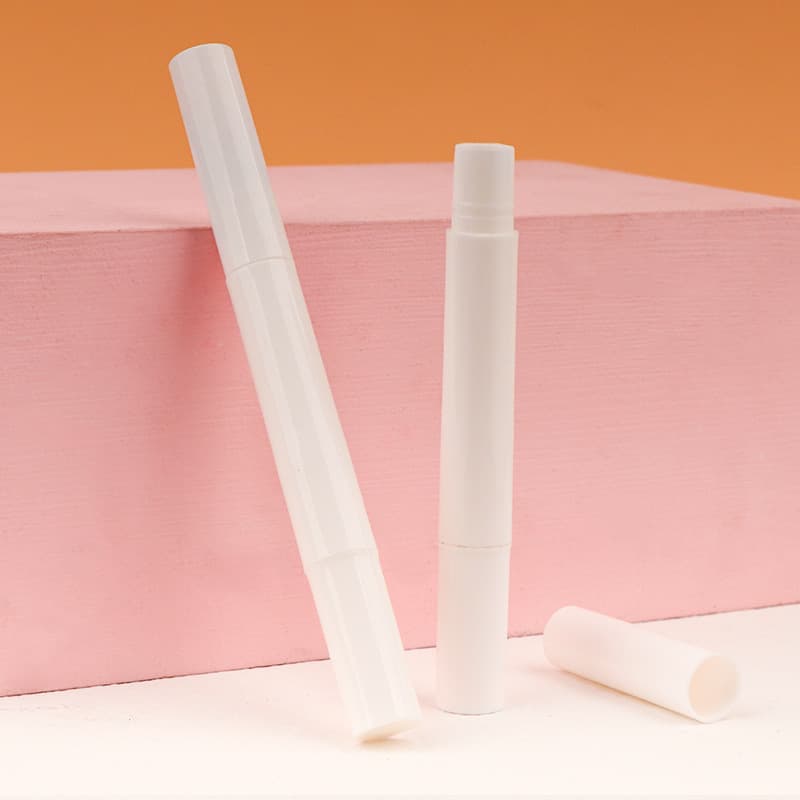 3ml Foundation Liquid Rotary Pen Vacuum Lip Cream Tube Packaging Material Plastic Transparent Concealer Pen Portable BB Cream Sponge Tip