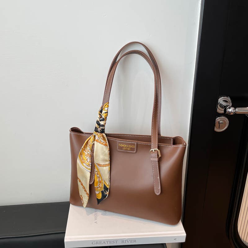 2025 Winter New Retro Casual Shoulder Bag for Commute, Simple and Minimalist Handheld Tote Bag