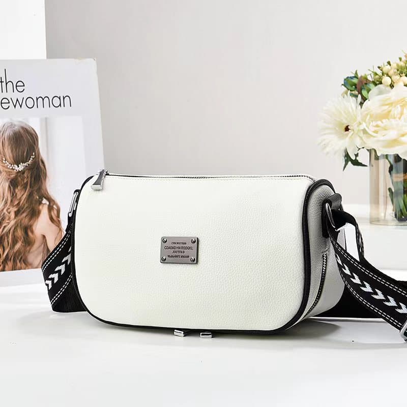 Women's Bag 2026 New Korean Style Casual Single Shoulder Small Square Bag Fashionable Underarm Bag Trendy Crossbody Bag
