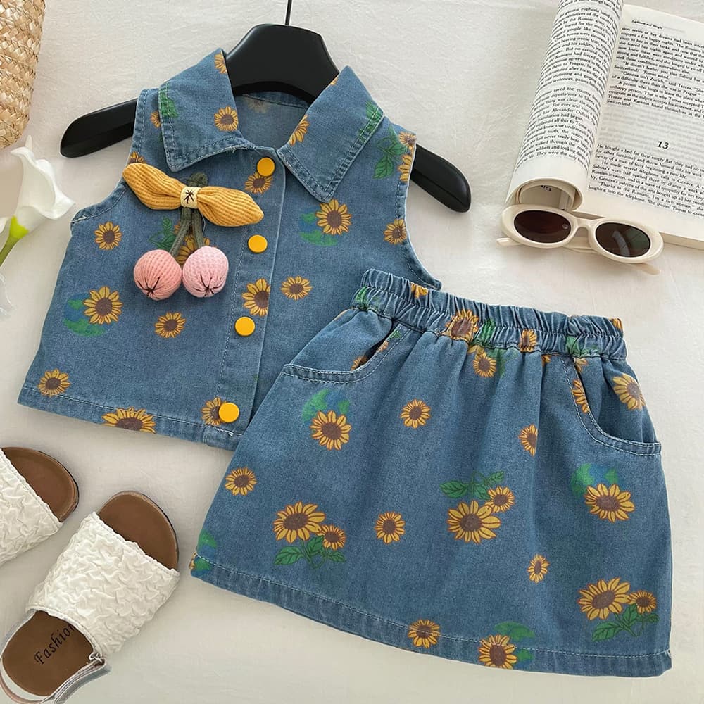 Girls Summer Denim Suit Skirt 2026 New Little Girls Fashionable Sleeveless Printed Denim Skirt Two-piece Set