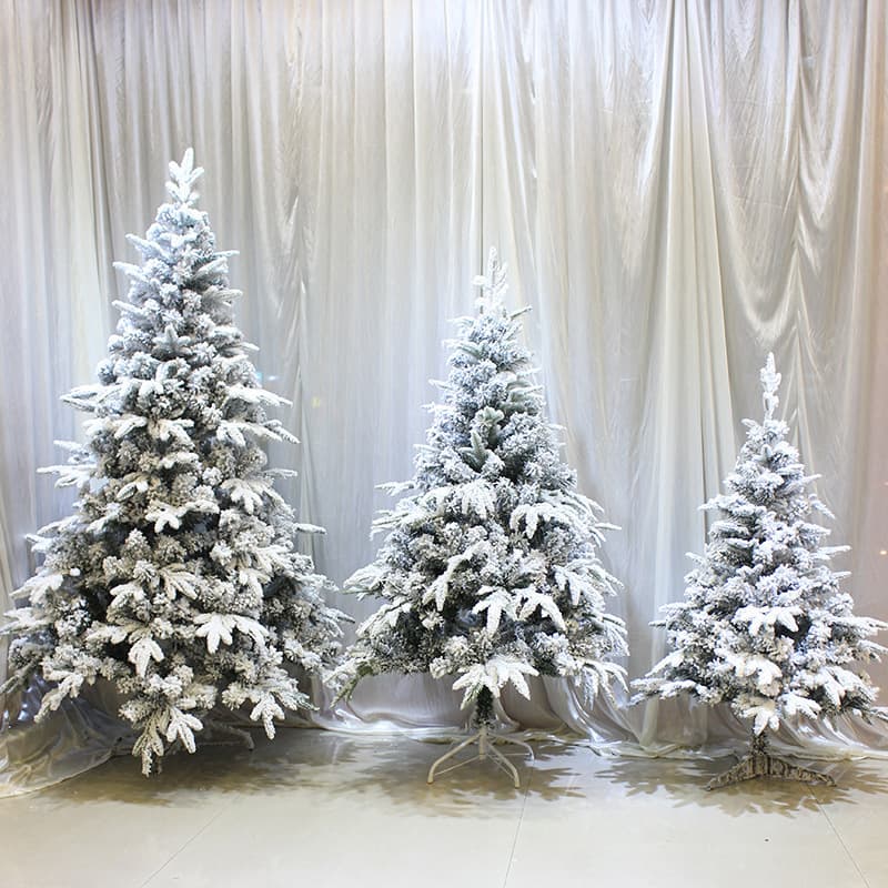 Snowy Christmas Tree 1.8m 2m Flocked Christmas Tree PE Flocked Snow Christmas Tree Christmas Decoration