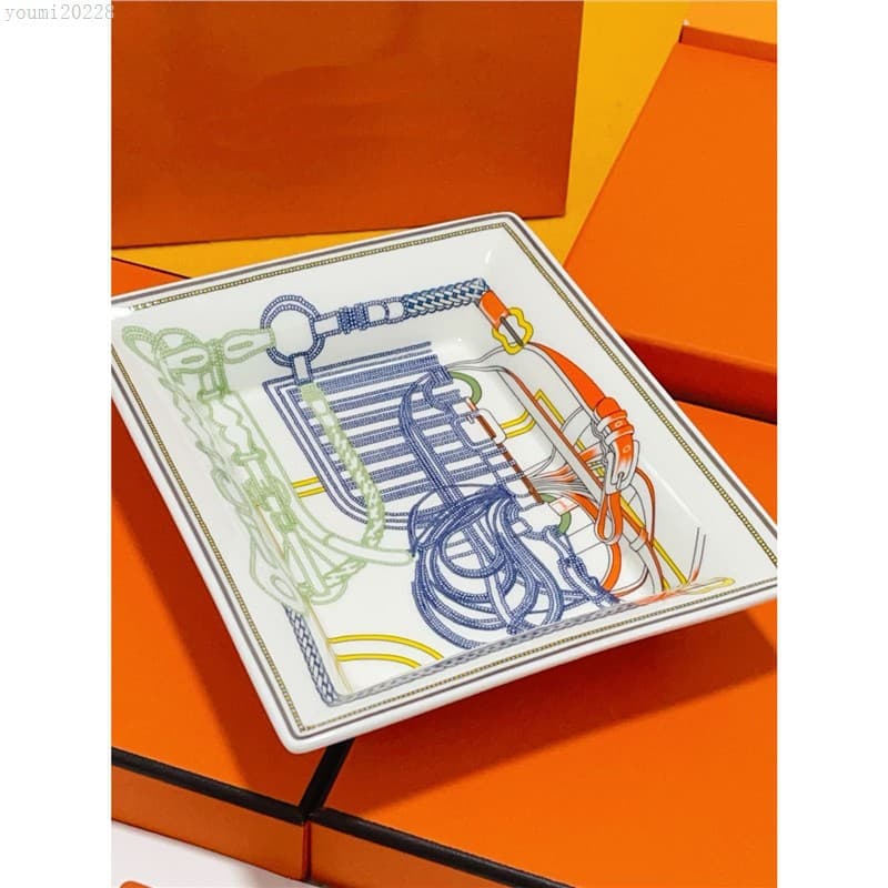 H 2025 New Ashtray Luxury Ceramic Ashtray Bone China Ashtray Cigar Ashtray for Living Room New Home Decoration