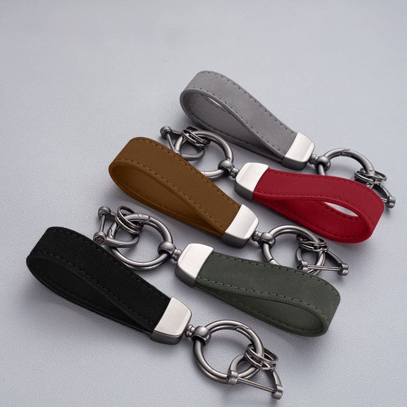 Leather rope key chain ring suede car key chain metal key chain horseshoe buckle waist hanging cross-border manufacturer wholesale