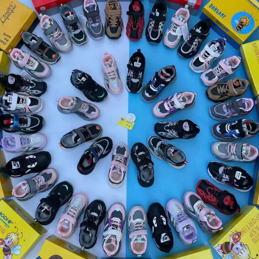 Kids' Sports Shoes, Putian Export Shoes, Clearance Shoes, Street Stall Shoes, Summer Mesh Sports Shoes for Children