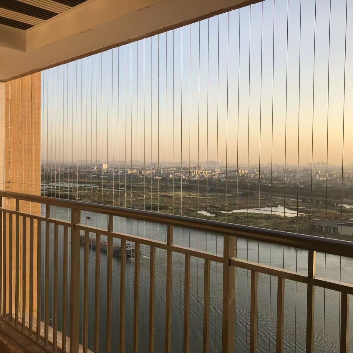 Balcony burglar-proof net high-rise anti-cat empty window terrace staircase child balcony safety net school invisible safety net