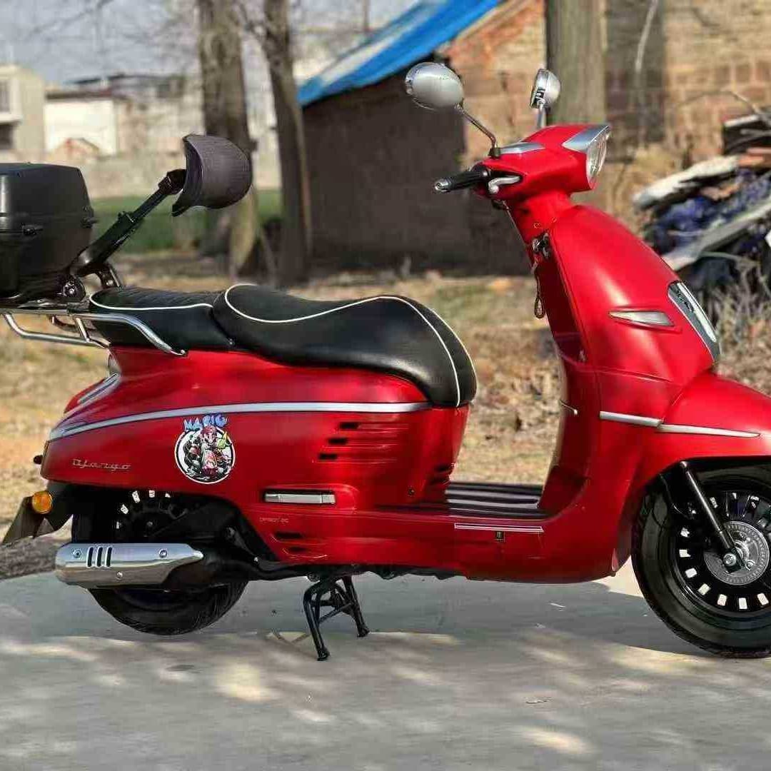 Django Little Lion Motorcycle Red Body Fuel 150cc Water-Cooled Engine LCD Display