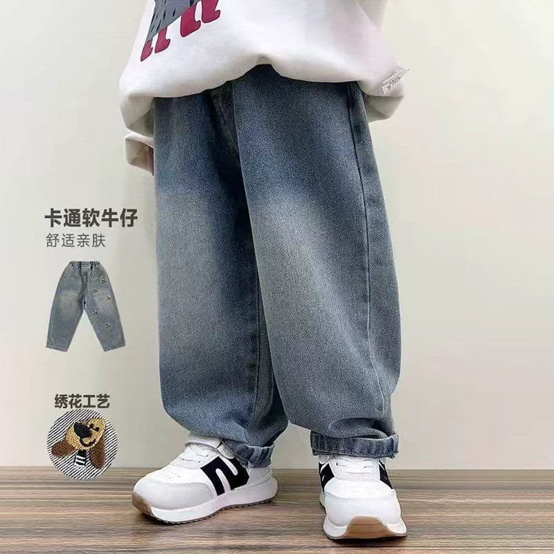 New style of boys' jeans for spring and autumn, loose fit, super soft, and fleece-lined for winter.