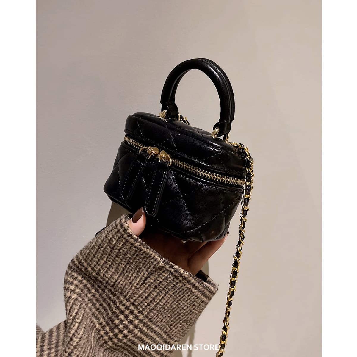 2024 New Textured Mini Chic Chanel-Style Diamond Quilted Chain Bag, Versatile Crossbody Shoulder Bag, European and American Fashion Women's Bag