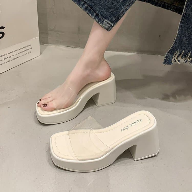 Open-Toe Thick-Soled Outdoor Slippers for Women 2026 New Fashion Platform Slide Sandals Summer Transparent High-Heeled Fairy Sandals