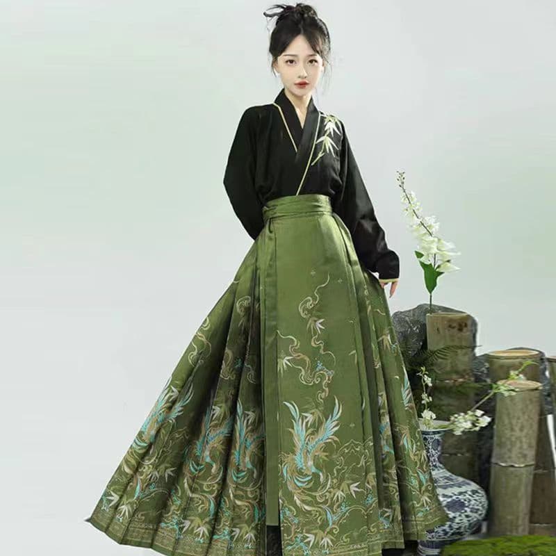 Ming-style Chinese wedding dress, engagement Hanfu, ancient-style outfit, horse-face skirt set