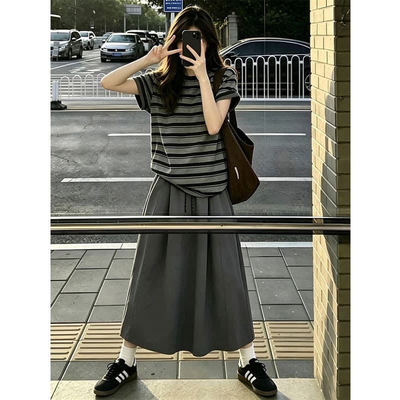 Vintage Striped Fashion Sportswear Set for Women Summer Petite Loose Slim Fit Short Sleeve Skirt Two-Piece Set Outfit