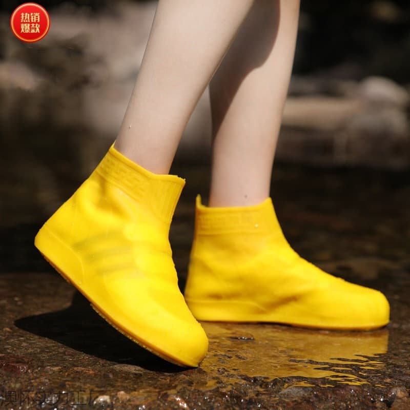 Rain Shoe Covers Waterproof Shoe Covers Anti-Slip Rain Shoe Covers Silicone Student Spring Summer Wear-Resistant Adult Waterproof Shoe Covers