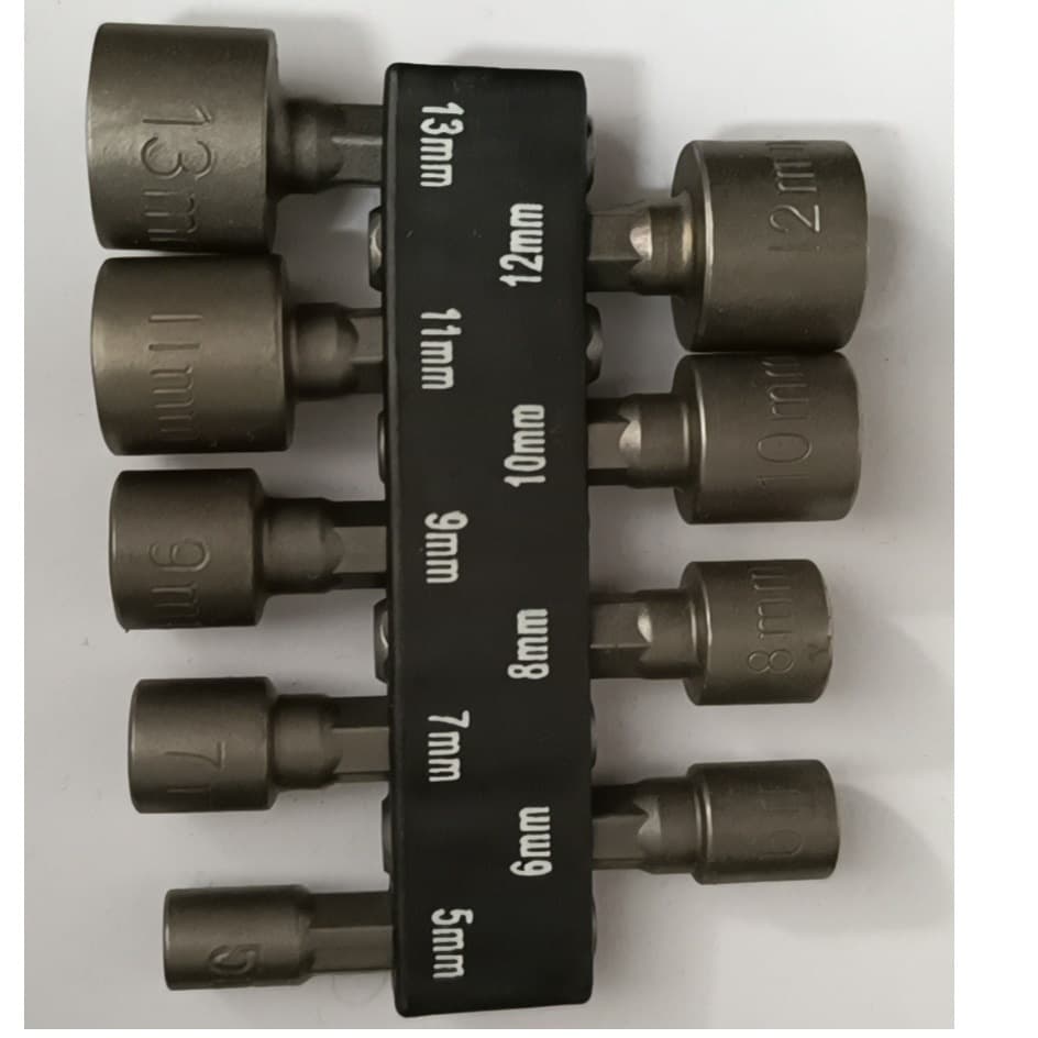 Heavy-duty socket