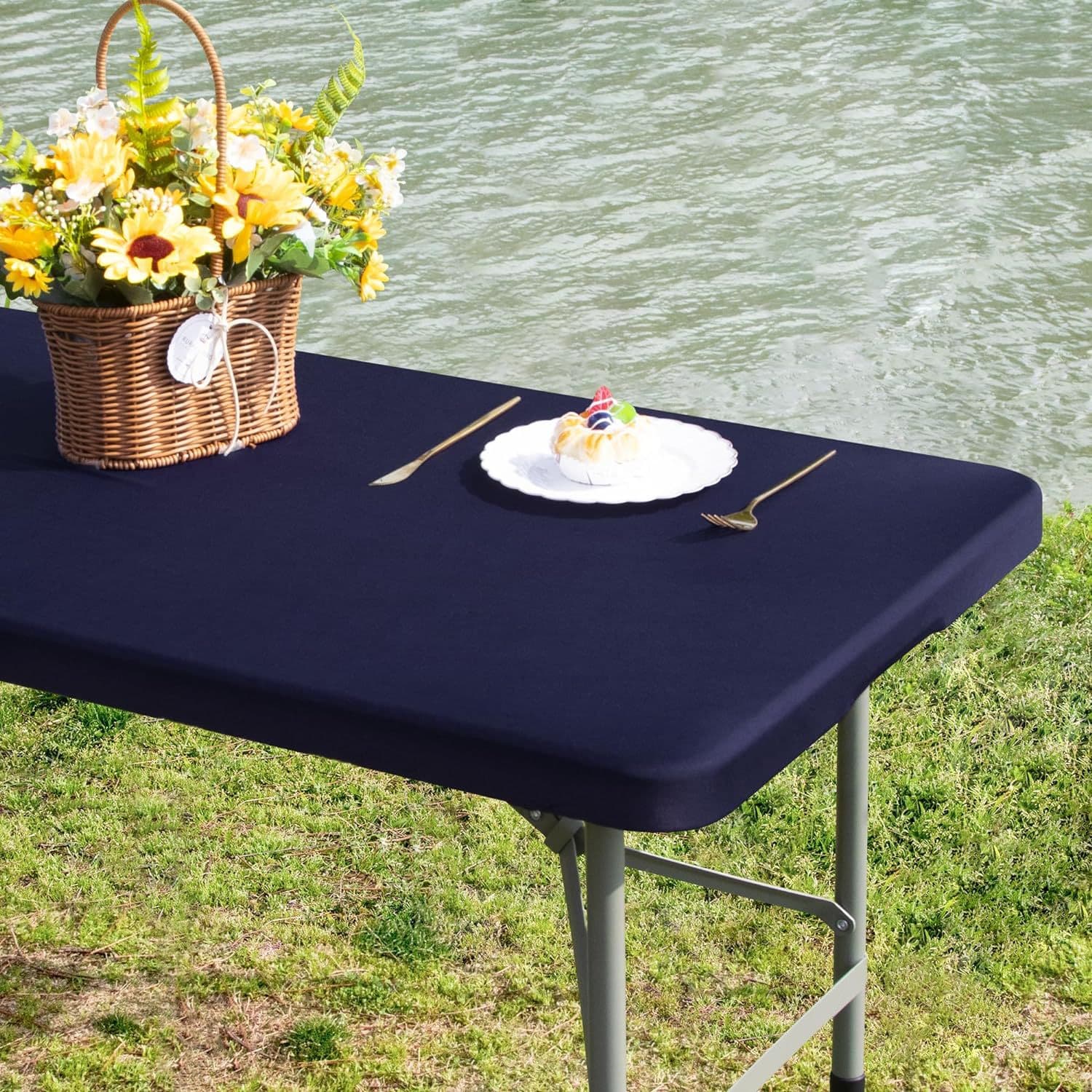 A piece of cheesecloth table runner, thick gauze Bohemian style, suitable for wedding decoration and parties
