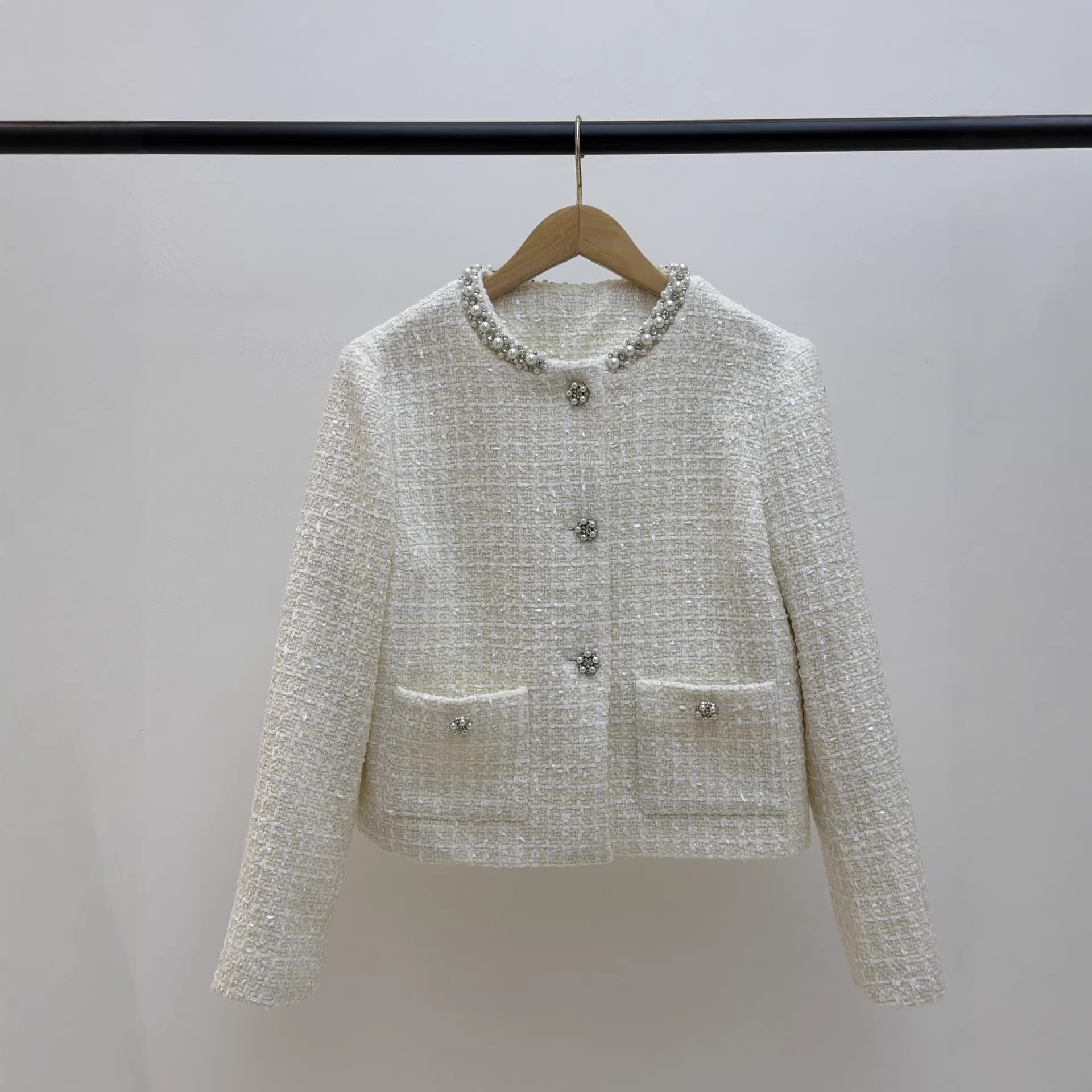 2026 Early Spring New Arrival Fashionable Simple Chanel-Style Round Neck Single-Breasted Button Design Beaded Tweed Jacket Wholesale