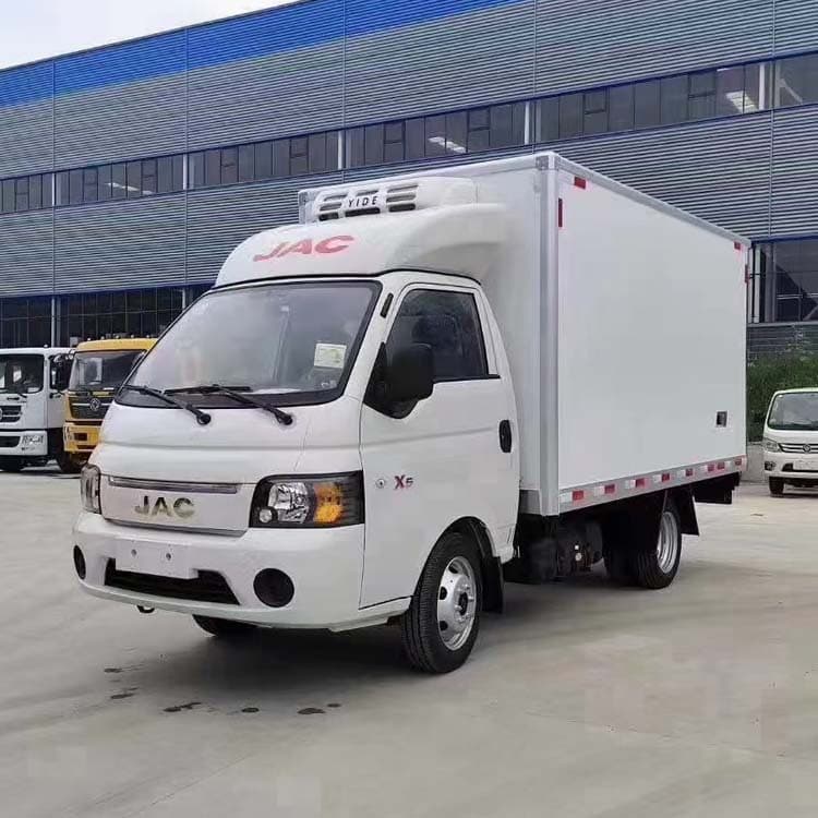 Jianghuai Junling Refrigerated Truck 5.2m Cold Chain Vaccine Transport Vehicle High-Quality Supply
