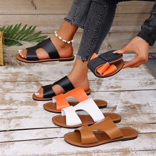Casual Plus Size Simple Solid Color New Flat Slippers Women's Sandals Slippers Wholesale Stock Export Europe America 2025 One Strap