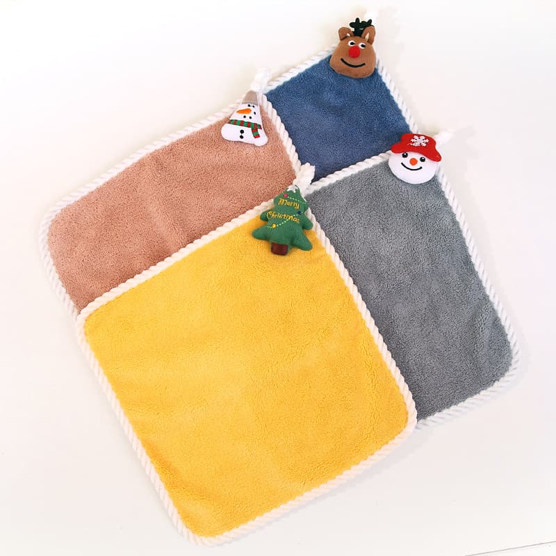 Soft Coral Fleece Kitchen Towel Santa Claus Hand Towel Hanging Style Wiping Cloth Wholesale Coral Fleece Towel Handkerchief