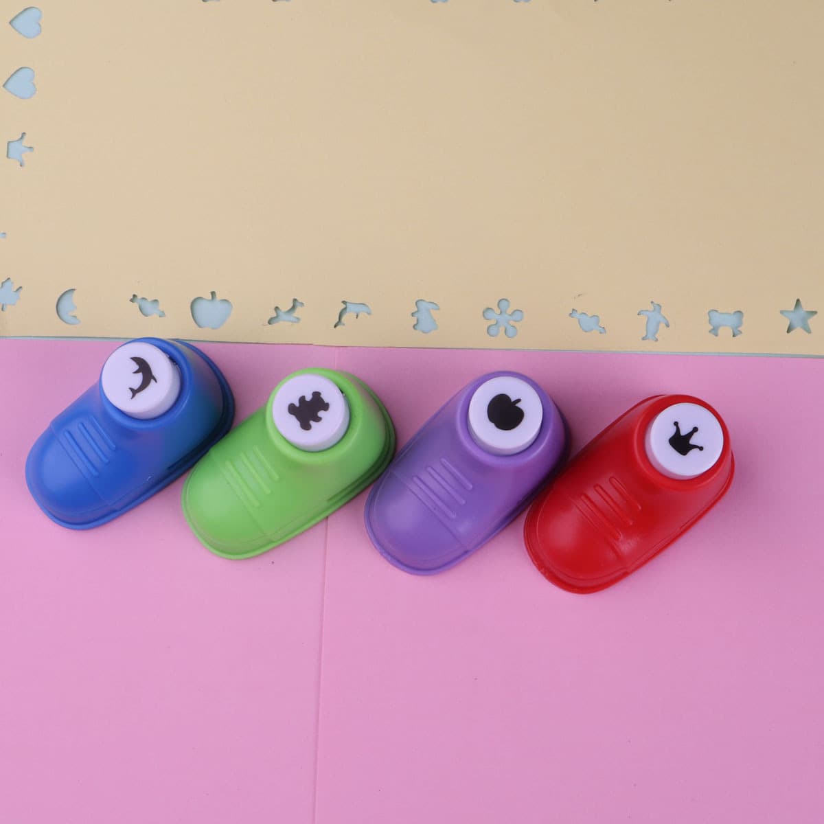 Small shoe creative embosser, mini pattern puncher for children's DIY, kindergarten paper-cutting scrapbooking