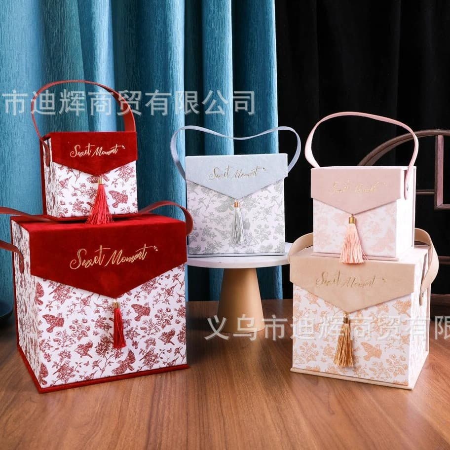Floral and Bird Pattern Handheld Tassel Square Box for Wedding Bridesmaid Gift, Candy Box, High-End Velvet Packaging Gift Box