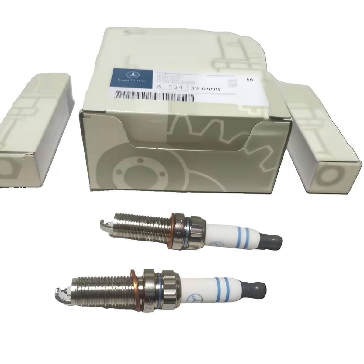 A0041594403 High Quality Hot Selling Platinum Spark Plug for Mercedes-Benz Series Models PLKR7B8E